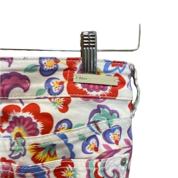 - Pilcro And The Letter Press Floral Jeans - Picture 4 of 6
